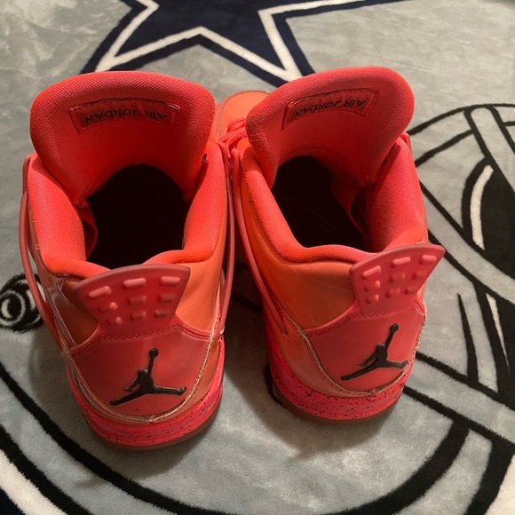 retro 4 jordans hot punch